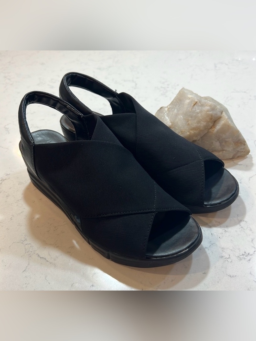Naturalizer Isabella comfort wedge sandal Size 9